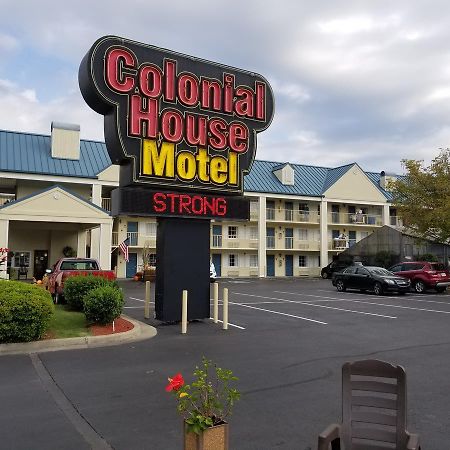Colonial House Motel พิเจนฟอร์จ ภายนอก รูปภาพ