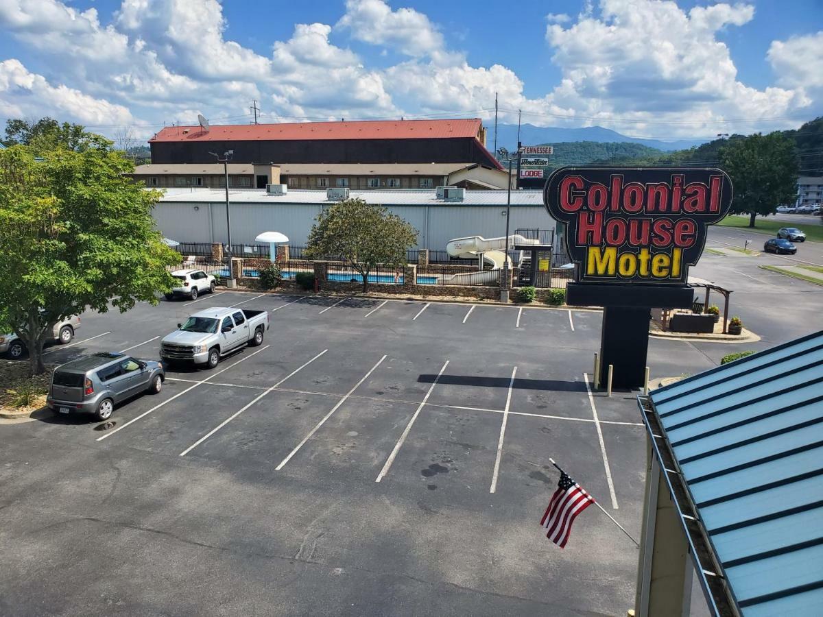 Colonial House Motel พิเจนฟอร์จ ภายนอก รูปภาพ