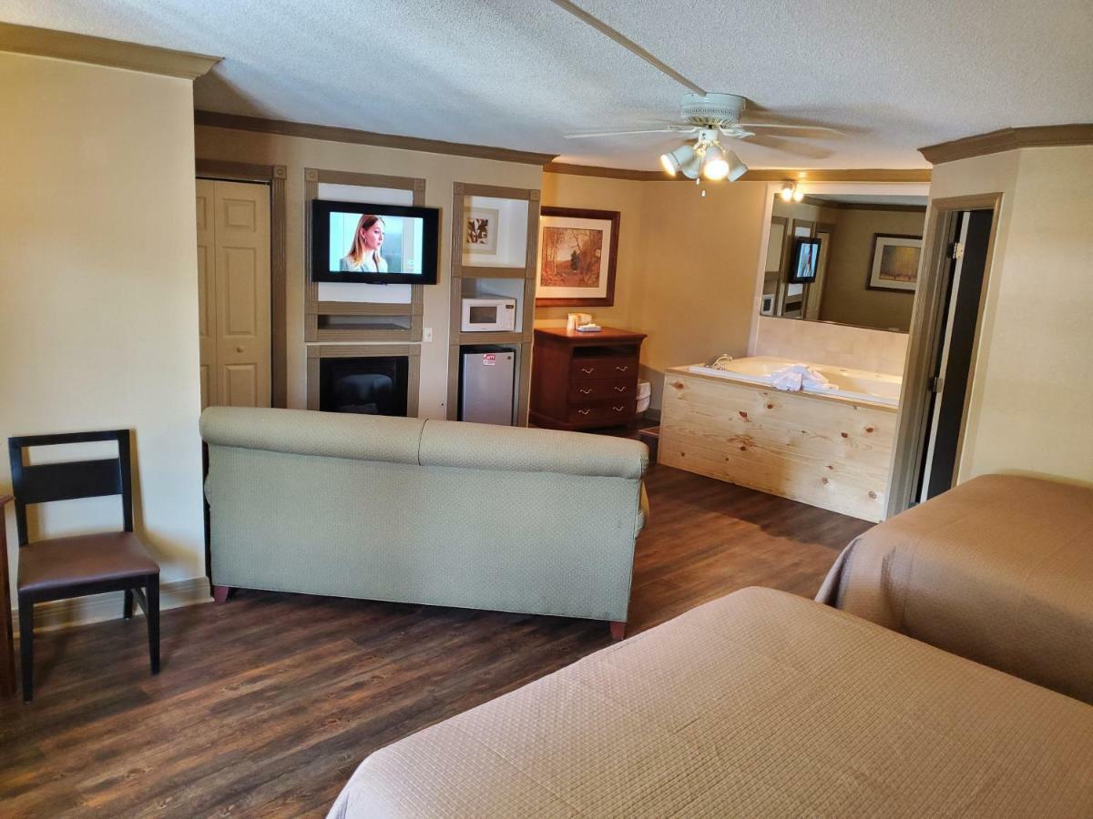 Colonial House Motel พิเจนฟอร์จ ภายนอก รูปภาพ